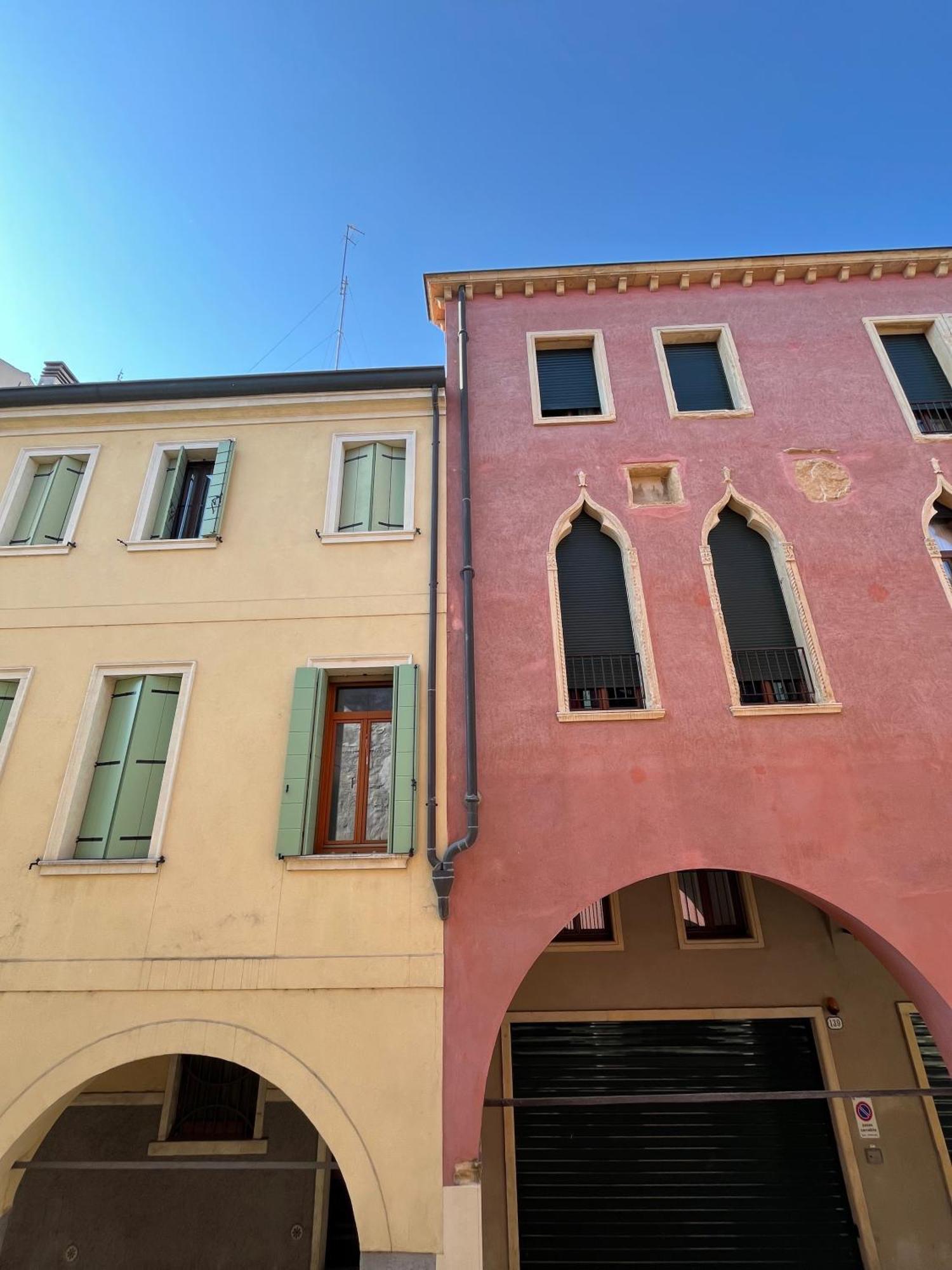 Appartamento Ai Portici Di Via Savonarola 파도바 외부 사진